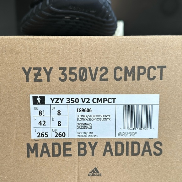 YEEZY - Picture 3 of 3